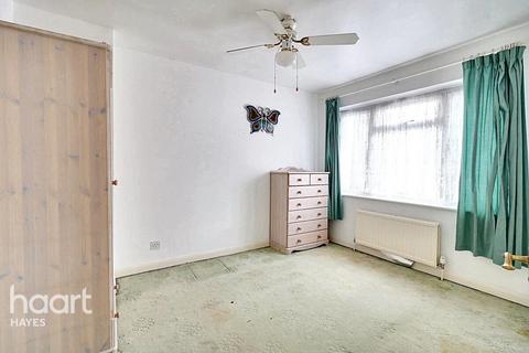13 Kendal Close, Hayes, UB4 8SX