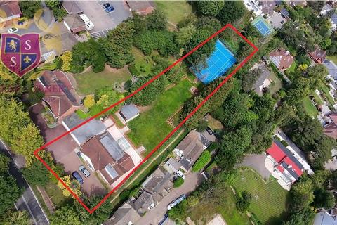 undefined, Totteridge Village, Totteridge, London, N20