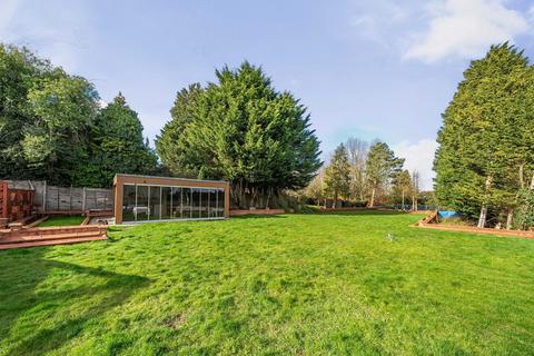 undefined, Totteridge Village, Totteridge, London, N20