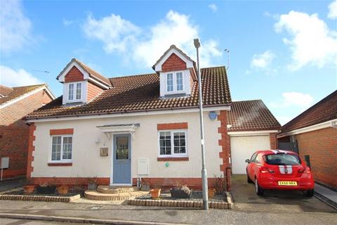 4 bedroom detached house for sale, Saxmundham Way, Clacton on Sea