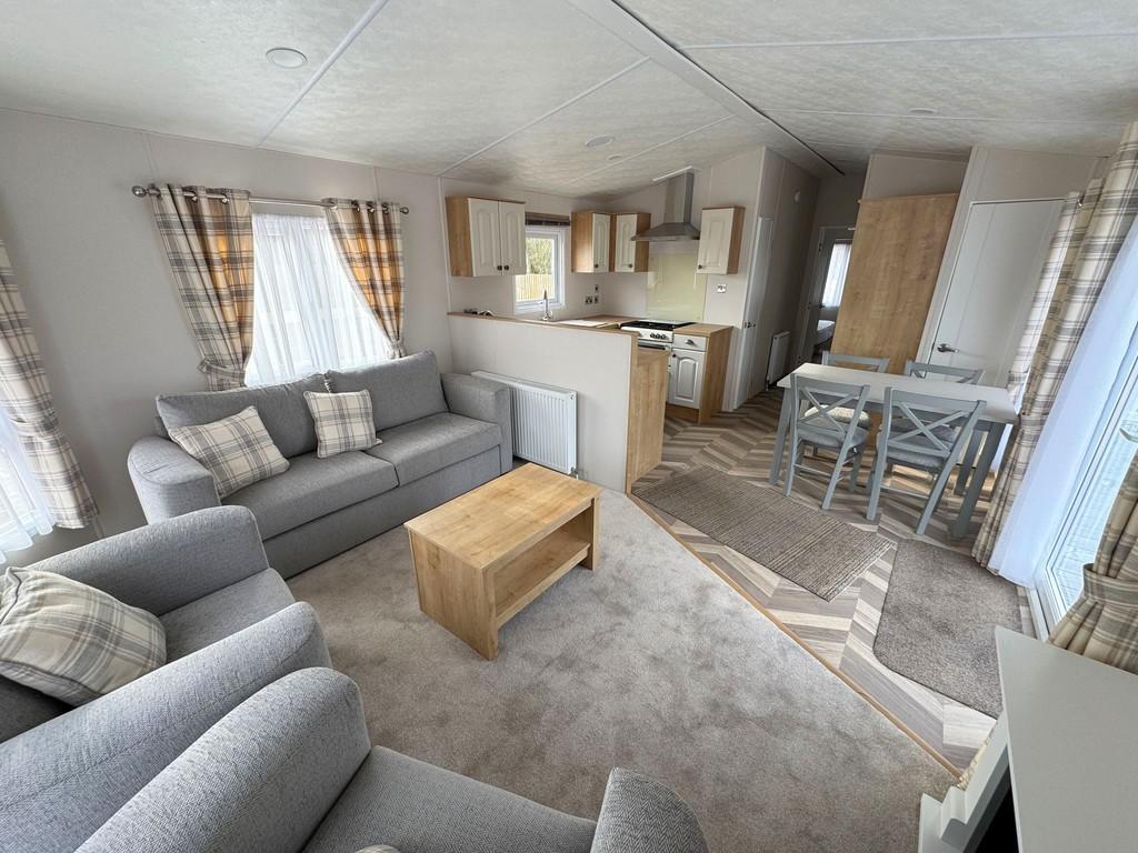 Lounge to Kitchen