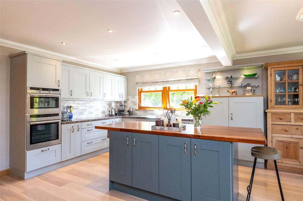 Kitchen Family Room