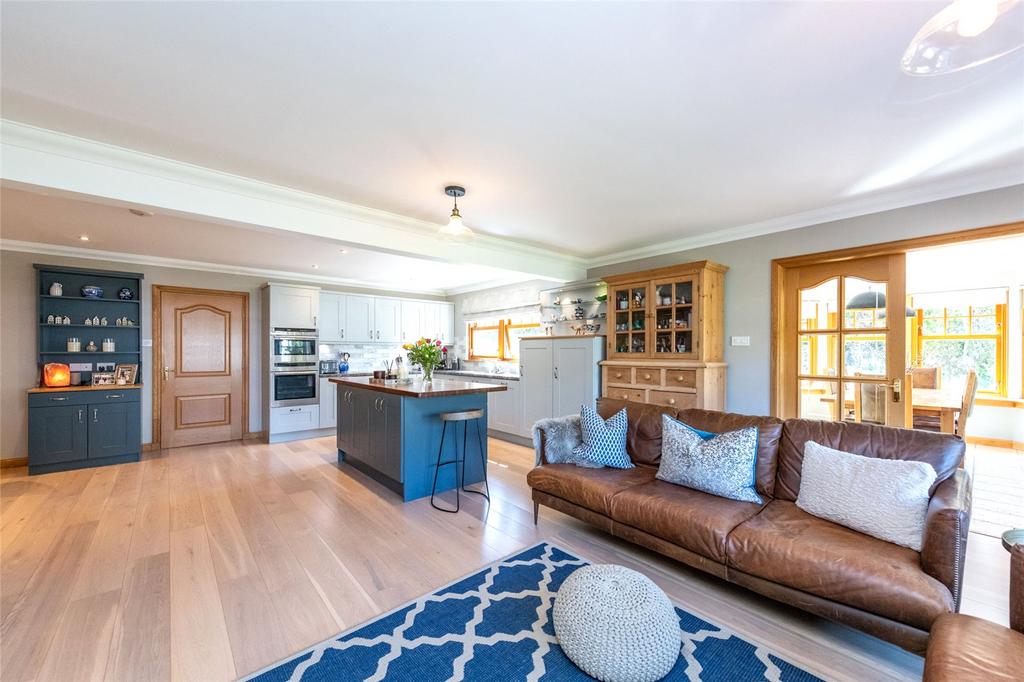 Kitchen Family Room