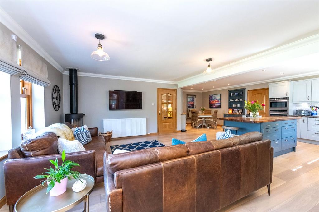 Kitchen Family Room