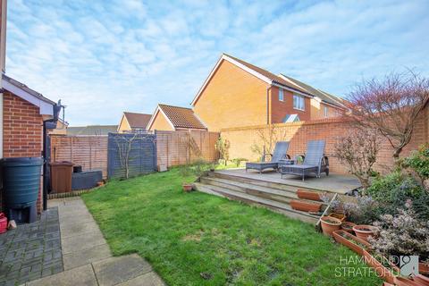 3 bedroom detached house for sale, Freesia Way, Cringleford