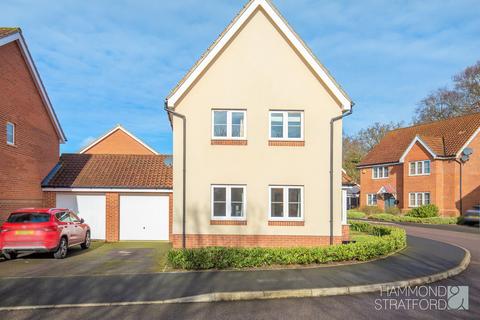 3 bedroom detached house for sale, Freesia Way, Cringleford