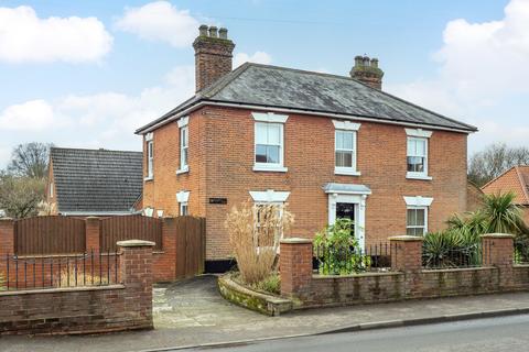 5 bedroom detached house for sale, Cromer Road, North Walsham