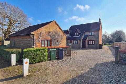 5 bedroom detached house for sale, Anchor Road, Spa Common