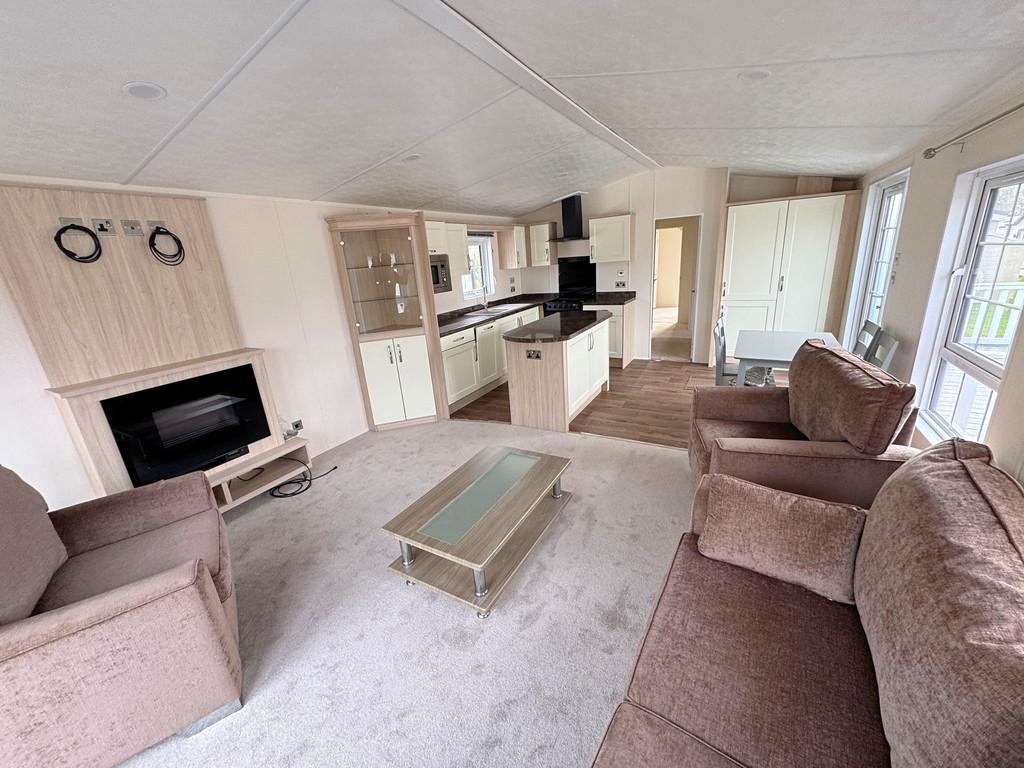 Lounge to Kitchen Diner