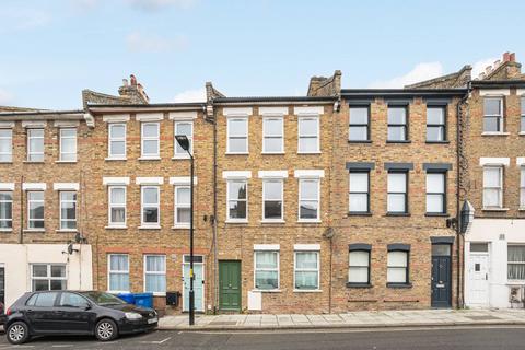 2 bedroom flat to rent, Ivanhoe Road, Denmark Hill, London, SE5