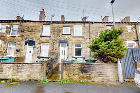 2 bedroom terraced house to rent, Grange Terrace, Bradford BD15