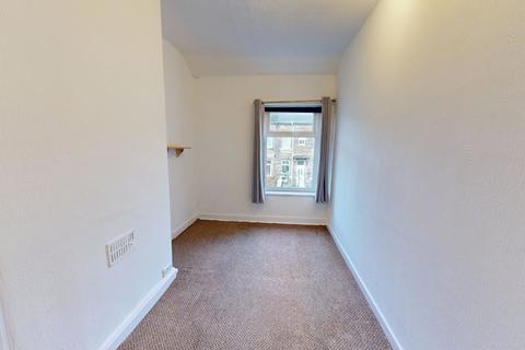 2 bedroom terraced house to rent, Grange Terrace, Bradford BD15