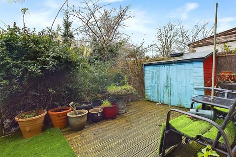 6 Eringden, Wilnecote, Tamworth, B77 4DA