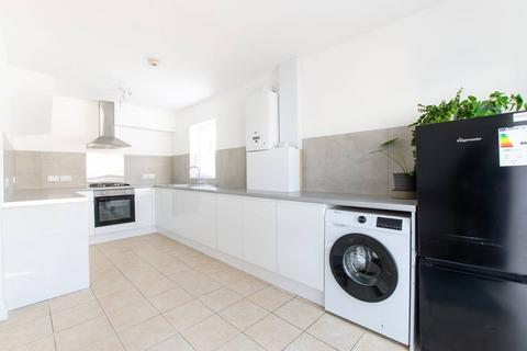 3 bedroom terraced house to rent, Central Road, Sudbury, Wembley, HA0