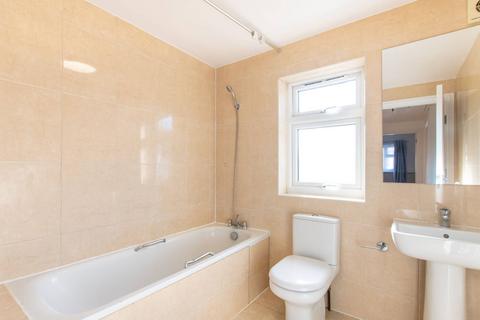 3 bedroom terraced house to rent, Central Road, Sudbury, Wembley, HA0