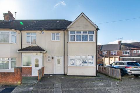 3 bedroom terraced house to rent, Central Road, Sudbury, Wembley, HA0