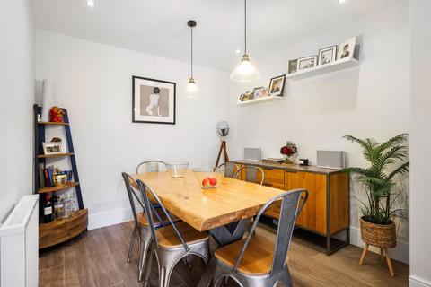 4 Cowslip Close, Shurdington, Cheltenham, GL53 0FN
