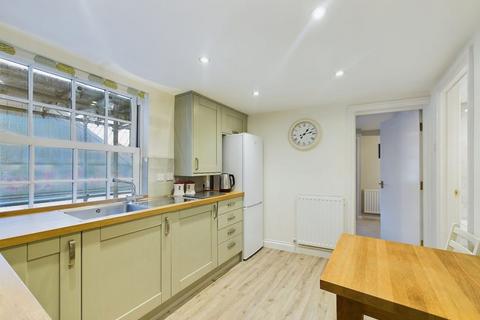 1 Elders Yard, Whitby, YO21 3BY