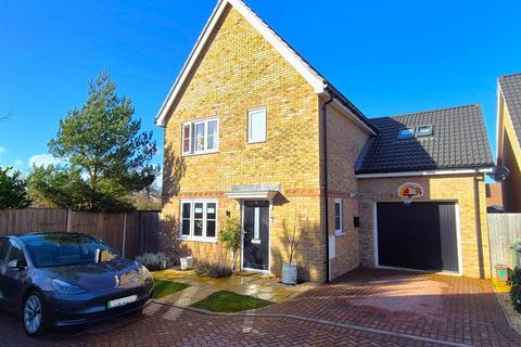 4 bedroom detached house for sale, Biggleswade SG18