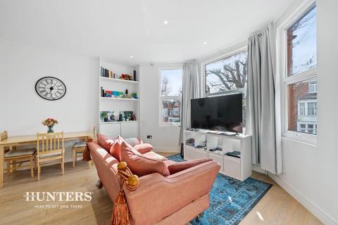 Flat D, 22 Park Avenue, London, NW2 5AP