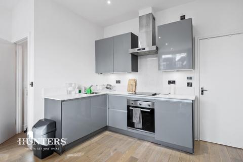 Flat D, 22 Park Avenue, London, NW2 5AP