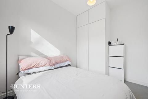 Flat D, 22 Park Avenue, London, NW2 5AP