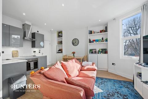 Flat D, 22 Park Avenue, London, NW2 5AP