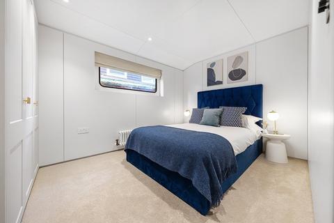 undefined, Cheyne Pier, Cheyne Walk, London