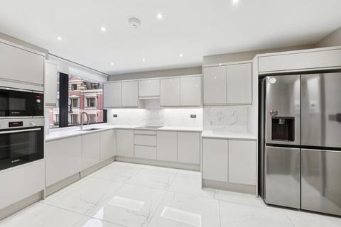 4 bedroom flat to rent, Audley Court, 32-34 Hill Street, Mayfair, London