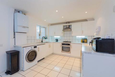 107 Blunden Drive, Slough, SL3 8WQ