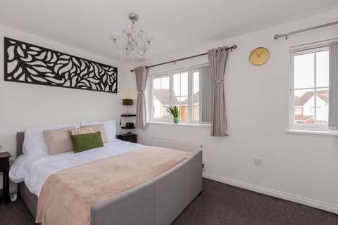 107 Blunden Drive, Slough, SL3 8WQ