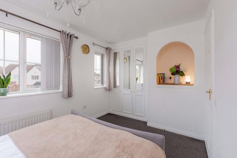 107 Blunden Drive, Slough, SL3 8WQ