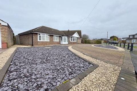 3 bedroom detached bungalow for sale, GRAINSBY AVENUE, HOLTON LE CLAY