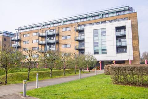 Studio for sale, Ferry Court, Cardiff