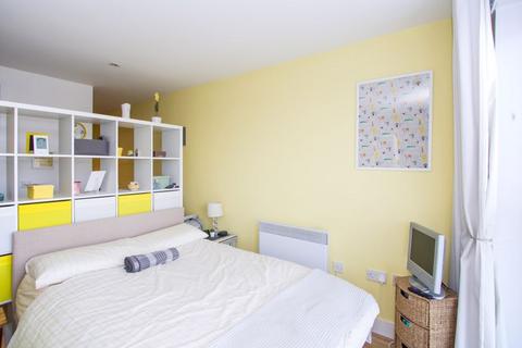 undefined, Ferry Court, Cardiff