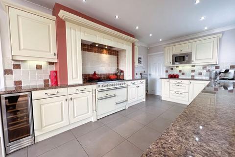 4 bedroom detached house for sale, Bryngwyntog, 20 West Farm Road, Ogmore-By-Sea, The Vale of Glamorgan CF32 0PU