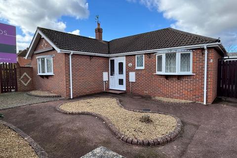 2 bedroom detached bungalow for sale, St. Cuthberts Lane, Locks Heath, SO31