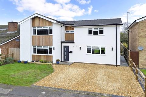 10 Brookside, Cranleigh, GU6 8DA