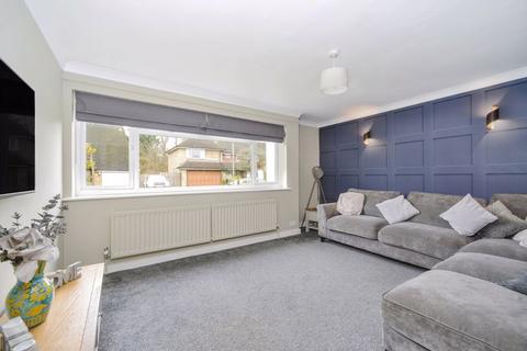 10 Brookside, Cranleigh, GU6 8DA