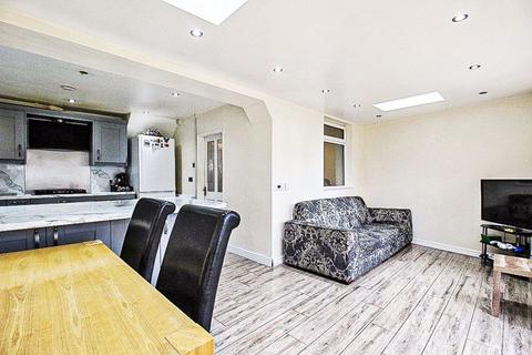175 Parkfield Road, Wolverhampton, WV4 6ER