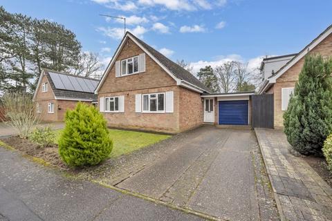 3 bedroom chalet for sale, Paddock Close, Bury St. Edmunds