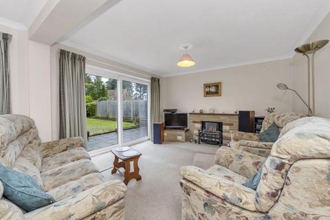 3 bedroom chalet for sale, Paddock Close, Bury St. Edmunds