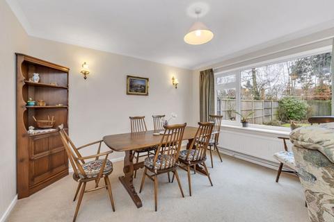 3 bedroom chalet for sale, Paddock Close, Bury St. Edmunds