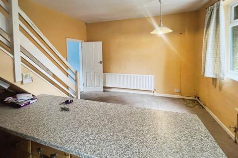 2 bedroom terraced house for sale, Malvern Avenue, Heaton