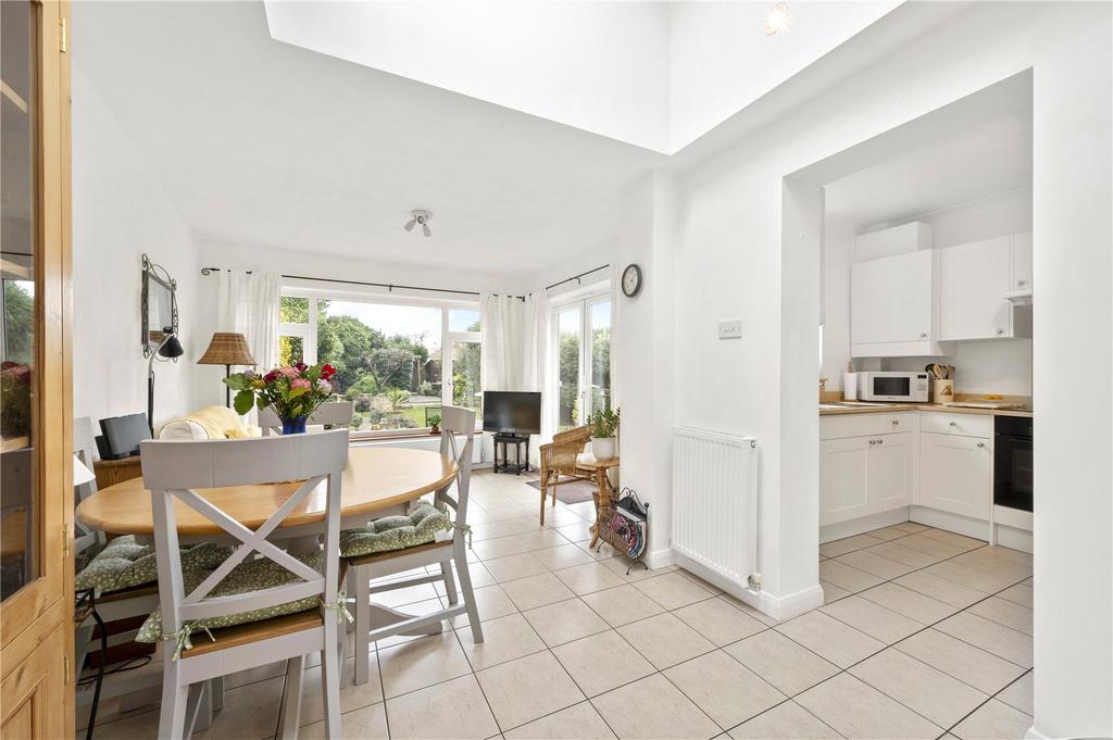 Family/Breakfast Rm