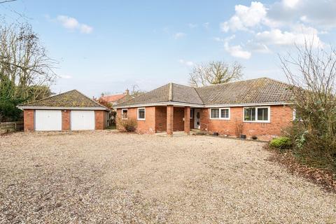 4 bedroom detached bungalow for sale, Wharf Lane, Kirkby-On-Bain