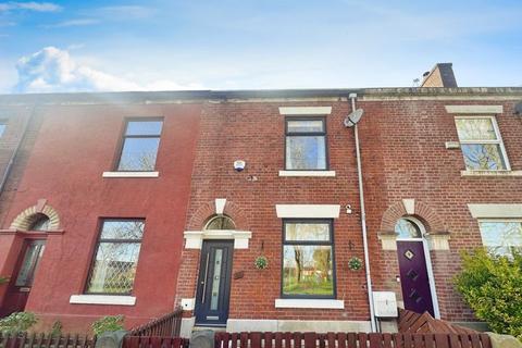 3 bedroom terraced house for sale, Newbold Street, Bury