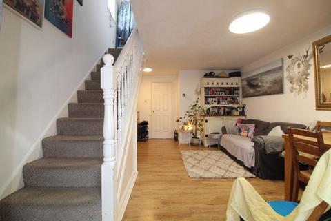 2 bedroom terraced house for sale, Swan Mead, Luton