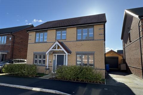 4 bedroom detached house for sale, Bluebell Close, Carlton In Lindrick, Worksop S81