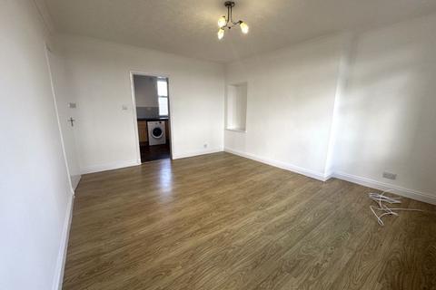 2 bedroom apartment for sale, Dorlin Road, Stepps